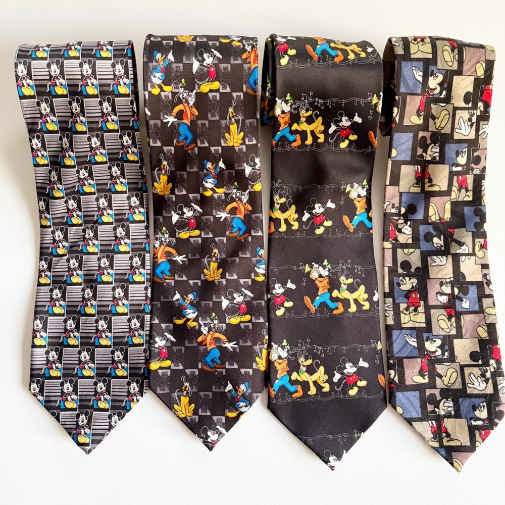 Disney Mickey Bundle Lot (4) Vintage 90s Novelty Disneyland Cartoon Silk Ties‎